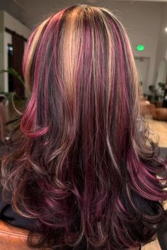 Cherry Burgundy Pink with Golden Blonde Highlights Hair Color, from back. Colered Hair, Burgundy And Blond Highlights, Fun Hair Colors For Dark Hair, Color Highlights For Brown Hair, Hairstyles Dye Ideas, Color Hair Ideas Pink, Burgundy With Pink, Highlights Different Colors, Dark Neapolitan Hair