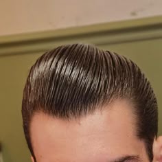 Comb Back, Vintage Pompadour Hairstyle, Pompadour Hairstyle 1950s, Reverse Pompadour, Greaser Comb Over, Slick Back Pompadour, Old Pompadour, Pompadour Greaser, Full Pompadour
