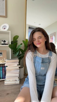 Light Wash Overalls Outfit, Alexa Esco Aesthetic, Alexa Core, Trendy Light Wash Overalls For Spring, Trendy Light Wash Overalls For Summer, Trendy Light Wash Overalls For Fall, Casual Light Wash Overalls For Spring, Light Wash Overalls For Spring, Alexa King Photography