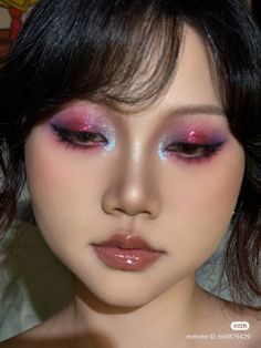 Birthday Makeup Hooded Eyes, Detailed Eyeshadow Looks, Unique Eyeshadow Looks, K Pop Makeup, Pink Eyeshadow Looks, Pop Makeup, Pink Eyeshadow Look, Angel Makeup, Bright Makeup