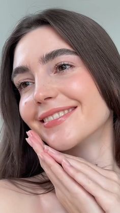 Embrace the beauty of spring with a fresh and clean makeup look! This tutorial will guide you through a simple and natural makeup routine perfect for the season. Achieve a radiant and effortless glow with minimal products. Perfect for everyday wear, this look enhances your natural beauty. Save this pin and share it with friends for spring makeup inspiration! 🌷 #Makeup #MakeupTutorial #CleanGirl #NaturalMakeup #SpringMakeup #FreshLook #NoMakeupMakeup #GlowingSkin #EverydayMakeup #MinimalistMakeup #BeautyTutorial Video tiktok: @tanyasv clean makeup look | natural makeup tutorial  | no makeup makeup | spring beauty | everyday makeup | glowing skin | natural  beauty | Beauty hacks | Natural Beauty | Beauty tips | No makeup makeup | asian beauty | beauty hacks | Makeup Tutorial | Makeup Natural Makeup Everyday, Subtle Blush, Simple And Natural Makeup, Basic No Makeup Look, Basic Natural Makeup, Basic Simple Makeup, Casual Makeup Look, Clean No Makeup Look, Simple No Makeup Makeup