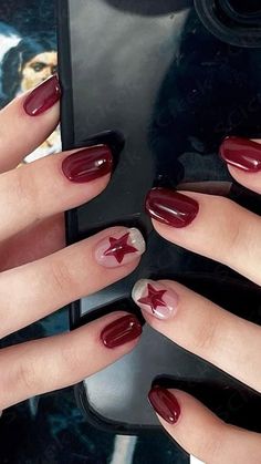 Short Acrylic Nails Designs Stars, Star Nail Designs Short, Short Nails Stars Design, Short Nail Star Designs, Short Nail Art Stars, Natural Nail Designs Stars, Star Nails Ideas, Nail Ideas Stars, Draw Stars On Nails
