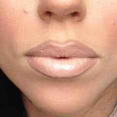 Beige Lips, Pale Lip, Pale Lip Combo, Frosted Lips, Concealer Lips, Mac Naked Lip Liner, Mac Greige Lip Liner, Pale Lip Liner, Myth Mac Lipstick