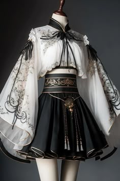 Japanese Fantasy Clothes, Pretty Chinese Dresses, Fancy Chinese Clothing, Chinese Fantasy Outfit, Japanese Fantasy Outfits, Fancy Chinese Dress, Short Hanfu, Short Hanfu Dress, Japanese Short Kimono Dress