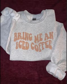 Sweater Ideas Design Vinyl, Cricket Crewneck Ideas, Cute Sweater Designs Cricut, Cute Cricut Sweater, Sweater Designs For Women Vinyl, Sweater Vinyl Ideas, Sweater Design Ideas Cricut, Vinyl Crewneck Ideas, Crewneck Ideas Vinyl