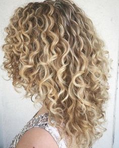 Low Lights Curly Hair, Curl Blonde Hair, Perms Blonde Hair, Natural Curls Blonde, Perm On Blonde Hair, Long Blonde Perm, Blonde Highlights On Permed Hair, Perming Blonde Hair, Tight Spiral Perm Medium Hair
