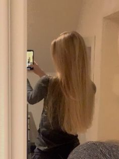 #hairstyle #hair #blondhair #straightnaturalhair #blondehaircolor blonde hair, straight hairstyle inspo Light Pink Hair, Thick Blonde Hair, Pin Straight Hair, Blonde Hair Girl, Straight Blonde Hair, Dirty Blonde Hair, Quick Braided Hairstyles, Dirty Blonde, Long Blonde Hair