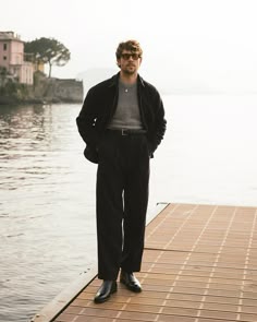 Vintage Business Casual Men, Vintage Business Outfit Men, Vintage Formal Outfit Men, 90s Business Casual Men, Mens Jazz Outfit, Vintage Italian Outfits Men, Vintage Semi Formal Men, Black Boots Men Outfit, Vintage Italian Mens Fashion