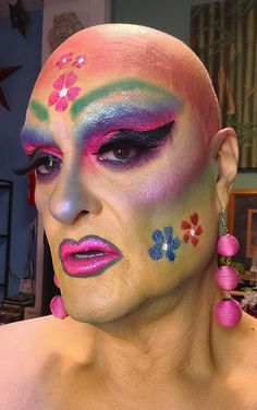 Cursed Makeup, Priscilla Queen Of The Desert Makeup, Bad Makeup Funny, Male Drag Makeup, Bad Makeup Looks Funny, Trans Mask Makeup, Drag Eyebrows, 2020 Alt Makeup Cringe, Divine Drag Queen Makeup