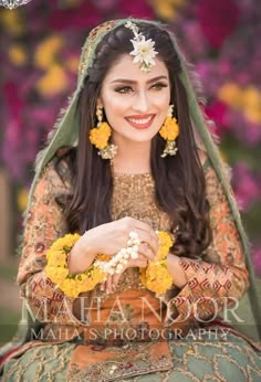 Mayoun Hairstyles, Mayun Bride Hairstyles, Mehendi Hairstyles Brides Pakistani, Mayoon Bride Hairstyle, Mehndi Hairstyles Pakistani, Mehndi Hair Styles Pakistani, Ayeza Khan Bridal Look, Mayo Bride, Pakistani Bride Flower Jewelry