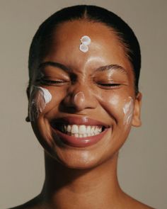 Instagram Skincare Products Photography, Peeling Facial, Sunkissed Skin, Skin Aesthetics, Beauty Photoshoot, Beauty Shoot, Beauty Shots, Model Photography, Beauty Photography