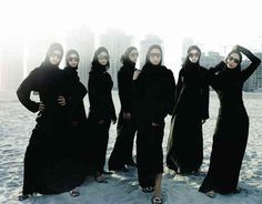 27 Amazing Things About Living In The Middle East Emirates Clothes, Modern Middle East, Middle East Photos, Middle East Fashion, Exploring Middle Eastern Culture, Middle East Aesthetic, Middle East Photography, Middle East Archive, Pre Islamic Middle Eastern Fashion