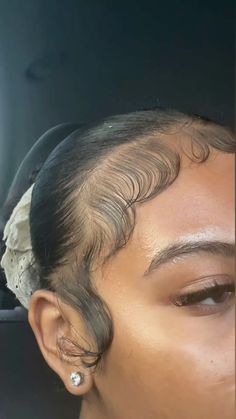 edges Edges Hairstyles Big Forehead, Fancy Edges Hair, Different Types Of Edges Hair, Edges Ideas Dramatic, How To Do Big Swoop Edges, Big Swoop Edges, How To Swoop Edges Natural Hair, Edges Simple, Edge Inspo