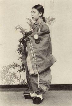 Early Japanese Fashion, 19th Century Japanese Clothing, Japan 1900 Fashion, Kamakura Period Fashion, Kamakura Period Clothing, 19th Century Japan, 20th Century Japan, Japan Heian Period, Kamakura Era