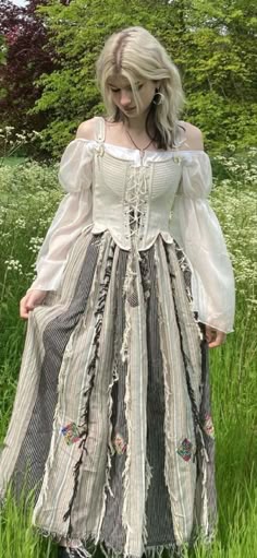 Reinassance Outfits Fairy, Ren Faire Outfits Aesthetic, Renfaire Outfit Aesthetic, Renfaire Outfit Fairy, Ren Fairy Outfit, Cottage Core Elf Outfit, Ren Fair Fairy, Ren Faire Outfits Cottagecore, Cottagecore Elf Outfit