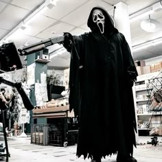 #ghostface #scream Ghostface Suit, Ghostface With Suit, Ghostface Shotgun Pfp, Scream 4 Ghostface, Ghostface Icons, Ghostface Aesthetic Icon, Ghost Face Icon, Scream 6 Ghostface Shotgun, Ghostface Male