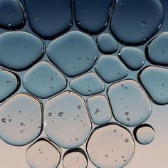 water bubbles are seen in this close up photo
