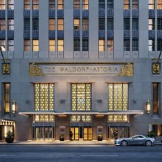 the waldo - astouta hotel is lit up at night