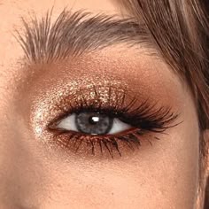 Brown And Golden Eye Makeup, Golden Makeup Look For Brown Eyes, Bronze Prom Makeup, Gold Formal Makeup, Gold Hoco Makeup Looks, Gold Hoco Makeup, Brown Eyes Gold Eyeshadow, Simple Hoco Makeup Gold, Brown Shimmer Eyeshadow Look