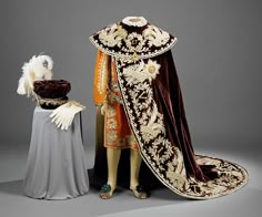 Coronation Outfit Male, Coronation Clothing, Iron King Crown, Coronation Suit, King Robe And Crown, Royal Robes King, Coronation Outfit King, Italian King Crown, Old Kings Crown