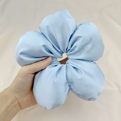 La vie en scrunchie. 🎀

🤗See More: https://bit.ly/4mi81i7
🔥10% OFF with Code: MC10

#scrunchies #hairstyles #hairclips #hairpin #updohairstyles #hairdecoration #hairstyleideas #braidtutorial #hairtutorialvideo #hairvideotutorial #hairstyletutorial #headbands #hairglamvideos #tutorialhairdo #twisthairclips #naturalhairtutorial #tutorialhair #hairstylevideo #twistedhairclips #hairtie #easyhairstyles #easyhairstylesforlonghair #hairstyle #shefav #shefavhairstyle #shefavhairclips Natural Hair Tutorials, Braid Tutorial, Easy Hairstyles For Long Hair, Elastic Hair Ties, Hair Decorations, Soft Hair, Large Flowers, Scrunchie Hairstyles, Hair Updos