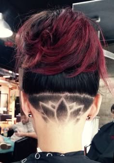 Lotus flower undercut design in my hair! By Kelli at Kelz Beauty Sunflower Undercut, Floral Undercut Designs, Flower Haircut Design, Flower Undercut, Lotus Flower Haircut Design, Lotus Flower Shaved Hair Design, Hair Undercut Women, Lotus Undercut Design, Undercut Hair Women