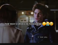 two people standing next to each other with the caption that reads, the way i tried in this scene