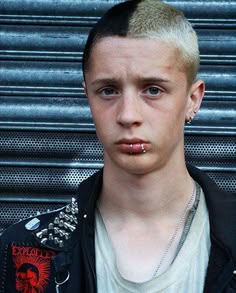 Buzz Cut Punk, Shaved Hair Designs Men, Mens Shaved Head Designs, Punk Boy Hair, Buzz Cut Colored Hair, Split Dyed Buzzcut, Split Dye Buzz Cut, Buzz Cut Designs, Punk Buzz Cut
