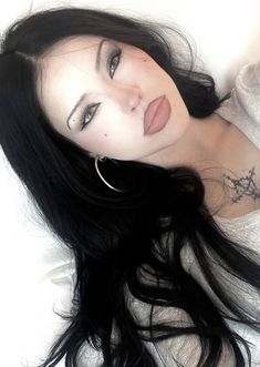 Makeup Looks Gothic, Romantic Goth Makeup Latina, Emo Glam, Fierce Make Up Look, Makeup Alternative Grunge, Black And Brown Smokey Eye, Makeup For Black Hair, Light Alt Makeup, Dark Y2k Makeup