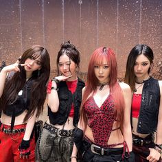 Aespa Whiplash Outfit, Aespa Pfp Ot4, Aespa Whiplash Fashion, Aespa Y2k Icons, Aespa Whiplash Group Photo, Aespa Whiplash Camo Outfits, Aespa Icons Ot4, Aespa Halloween Icons, Ot4 Aespa