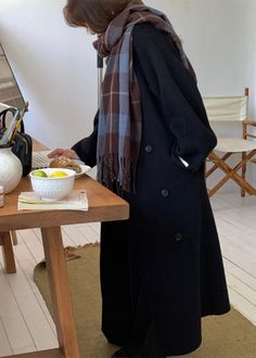 Nordic Winter Coats, Wool Coat Style, Long Autumn Coat, Thick Coats, Wool Winter Coats Women, Wool Coat Winter, Long Coat Wool, Winter Long Coats, Thick Wool Coat