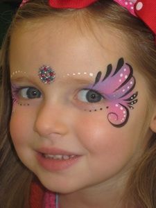 Caritas pintadas Face Painting Ideas Princess, Princess Aurora Face Paint, Face Paint Princess, Face Painting Princess, Princess Face Paint, Fairy Princess Face Paint, Face Paint Princess Crown, Princess Party Face Painting, Girl Face Paint Unicorn