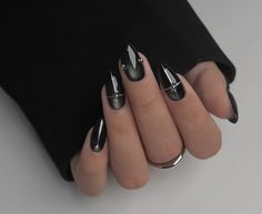 Dark Vampy Nails, Black And Chrome Short Nails, Black Nails With Gems, Black Nails With Silver, Black Chrome Nails With Rhinestones, Vampy Nails, Black Nail, Black Chrome Nails, Glamour Nails