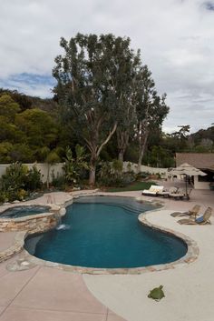 StoneScapes Puerto Rico Blend Large Tahoe Blue Large | NPT Pool Finishes