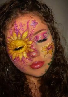 Rapunzel Face Painting, Disney Makeup Look, Themed Makeup Looks, Makeup Rapunzel, Face Painting Designs Creative For Women, Makeup Art Creative, Disney Facepaint, Fantasy Makeup Ideas, Make Up Looks Crazy