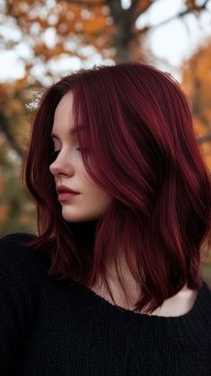Burgundy Auburn Hair Color, Auburn Burgundy Hair, Red Autumn Hair, Autumn Hair Colors 2024, Hair Colour For Fair Skin Tone, Autumn Hair Colours 2024, Hair Colour Trends Autumn 2024, Fall 2025 Hair Color Trends Red, Red Hair Fall 2025