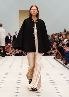 See+the+Awesome+Burberry+Collection+That+Debuted+on+Snapchat+via+@WhoWhatWear Cashmere Cape, London Spring, Burberry Prorsum, Spring Summer 2016, Fashion Week Spring, Milan Fashion Week, London Fashion Week, New York Fashion Week, Fashion Collection