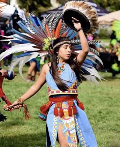 Aztec Dress Traditional, Aztec Costume Diy, Aztec Clothing Women Traditional, Aztec Regalia, Aztec Dancer Outfit, Aztec Dancer, Aztec Dance, Aztec Traje, Aztec Danza Outfit