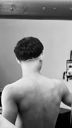 V Shaped Haircut Men, V Shape Men Haircut, Men V Haircut, V Haircut Men, Men’s Curly Slicked Back, V Haircut For Guys, Back V Haircut Men, V Back Haircut Men, V Initial Haircut Men