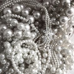 Silver Queens - Royal Elite White Shine, Silver Pearl, White And Silver, Silver And White, Silver Color Aesthetic, Sliver Asethic, Silver Kingdom Aesthetic, Soft Sliver Aesthetic, Silver Core Aesthetic