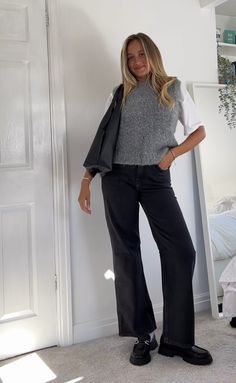 How To Style Grey Sweater Vest, Outfits With A Sweater Vest, Layered Sweater Vest Outfits, Sweater Vest Outfit Professional, Gray Sweater Vest Outfit Women, Gray Sweater Vest Outfit, Grey Sweater Vest Outfit Women, Turtle Neck Outfit Layers, Dutch Style