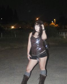 alternative outfit night photoshoot indie sleaze Subtle Disco Outfit, Hardcore Rave Outfit, Club Glam, What To Wear To The Club, Rave Putfits, Indie Sleeze Outfit, Euphoria Party Outfit Ideas, Slip Outfit, Vintage Club Outfits