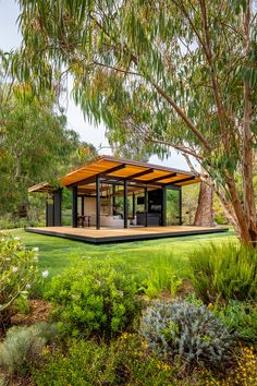 Dreaming of a cozy mother in law cottage or suite? Discover creative ways to build the ultimate family retreat—where cherished memories are made. Explore tips for privacy, comfort, and style, and turn your vision into reality! Find your perfect guest house, accessory dwelling unit, or mother-in-law suite. Select from 500+ small home plans online. View floor plans, exterior looks, and interior design.  Enter a street address to try your favourite house plan in your backyard.  See how it fits before spending a dollar. Factory House, Tiny House Luxury, Rest House, Chalés Pequenos, Cabañas Rústicas, Studio Room, Architecture Design Concept, Small House Plans, In Law Suite