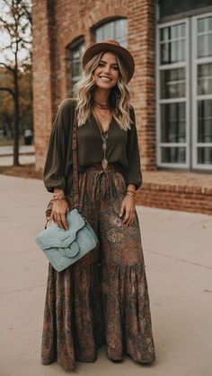 Boho Fall Style, Boho Outfits Fall Bohemian Style, Boho Chic Fall Outfits, Boho Fashion Fall Outfits, Fall Boho Outfits Autumn Hippie Chic, Boho Fall Outfits 2025, Fall Boho Outfits, Fall 2025 Boho Outfits, Boho Outfits 2025 Fall