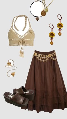 Boho Hippy Outfits, Hippie Women Clothes, Outfits Hippies, Hippie Looks, Hobo Outfits, Bohemian Outfits For Women, 2000 Hippie Style, Hippy Outfits 70s, Hippie Style Brown Jewelry For Summer