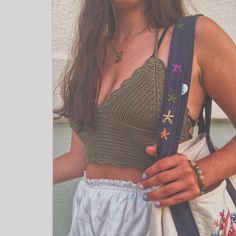 Beachy Triangle Crochet Top For Vacation, Beachy Crochet Top, Beachy Crochet Top For Vacation, Beach Hippie Outfit, Hippie Crop Top For The Beach, Hippie Crop Top For Beach, Beachy Triangle Crop Top For Beach Season, Handmade Hippie Crop Top For Beach, Hippie Cropped Crop Top For Beach