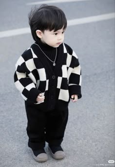 Korean Baby Clothes, Baby Boy Style Outfits, Baby Boys Outfit, Boy Baby Outfits Stylish, Baby Boy Ootd, Baby Ootd Boy, Ootd Baby Boy, Korean Baby Style, Korean Baby Boys Outfit