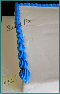 Examples of different borders How To Pipe Shell Border, Shell Border Piping, Buttercream Shell Border, Shell Border Piping Tutorial, Shell Border Cake, Piping Shell Border, Shell Border Piping Technique, Reverse Shell Border Cakes, Shell Border Cake Decorating