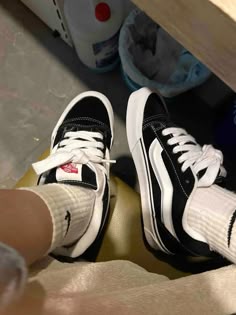 Vans Knu Skull, Kool Skool Vans, Vans Knu Skool, Shoe Wishlist, Foot Locker, Cute Shoes, Moda Hombre, Me Too Shoes, Jogging