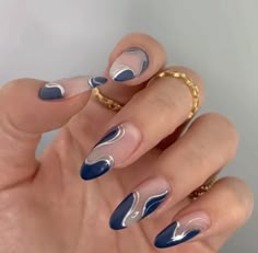 Blue And White Almond Nail Designs, Blue And Silver Summer Nails, Acrylic Nail Ideas Blue, Nail Designs Blue And Gold, Prom Nail Ideas Blue, Blue Silver Nail, Prom Nail Inspo Blue, Nail Designs Blue And Silver, Blue And Silver Nails Ideas